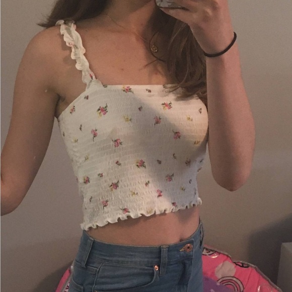 F21 Floral Smocked White Crop Top - Picture 3 of 3
